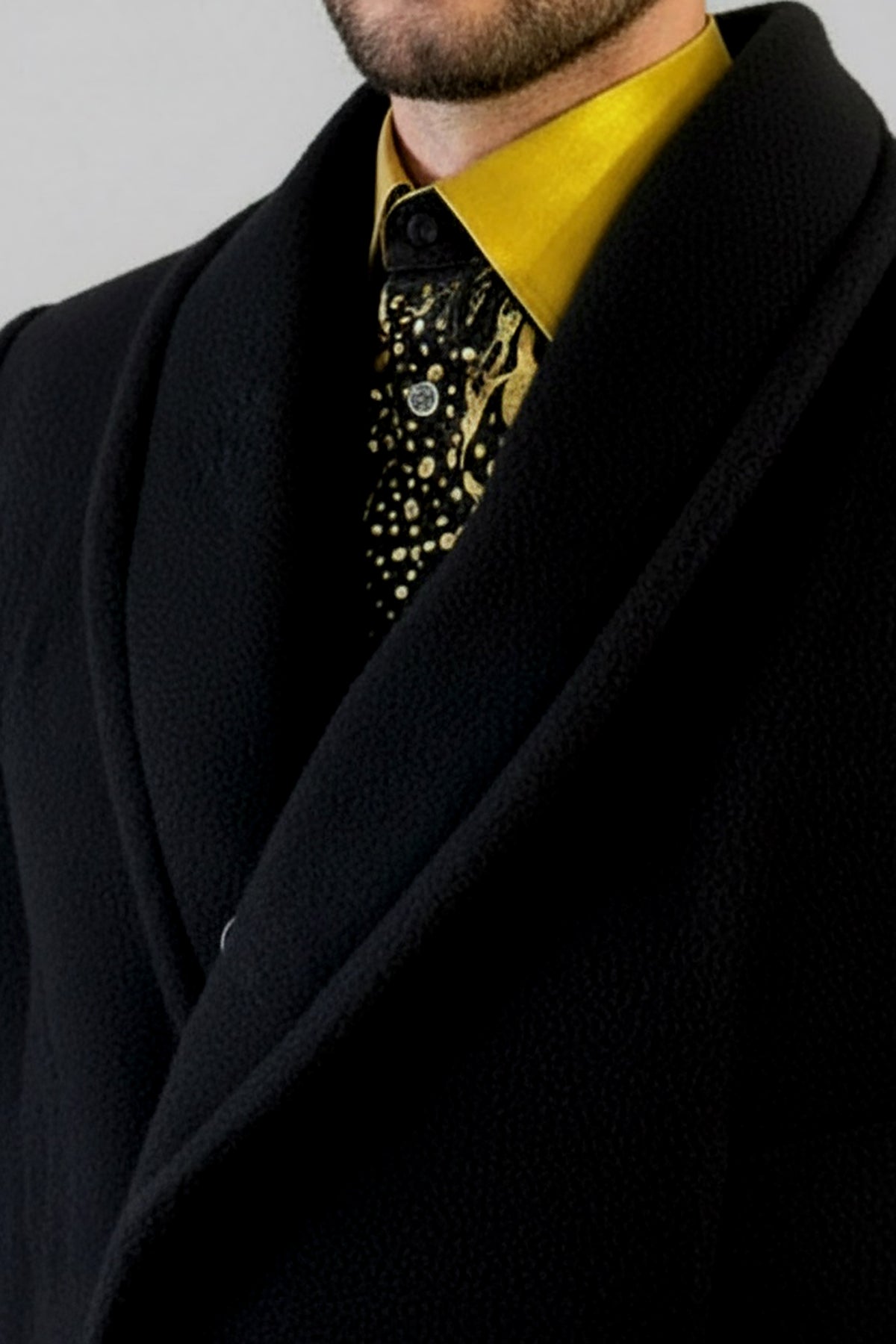Stacy Stewart Smith Men's Harris Tweed Wool Processional Great Coat zoomed view on a mannequin 6'3" on a gray background showing shawl collar as a front view. 