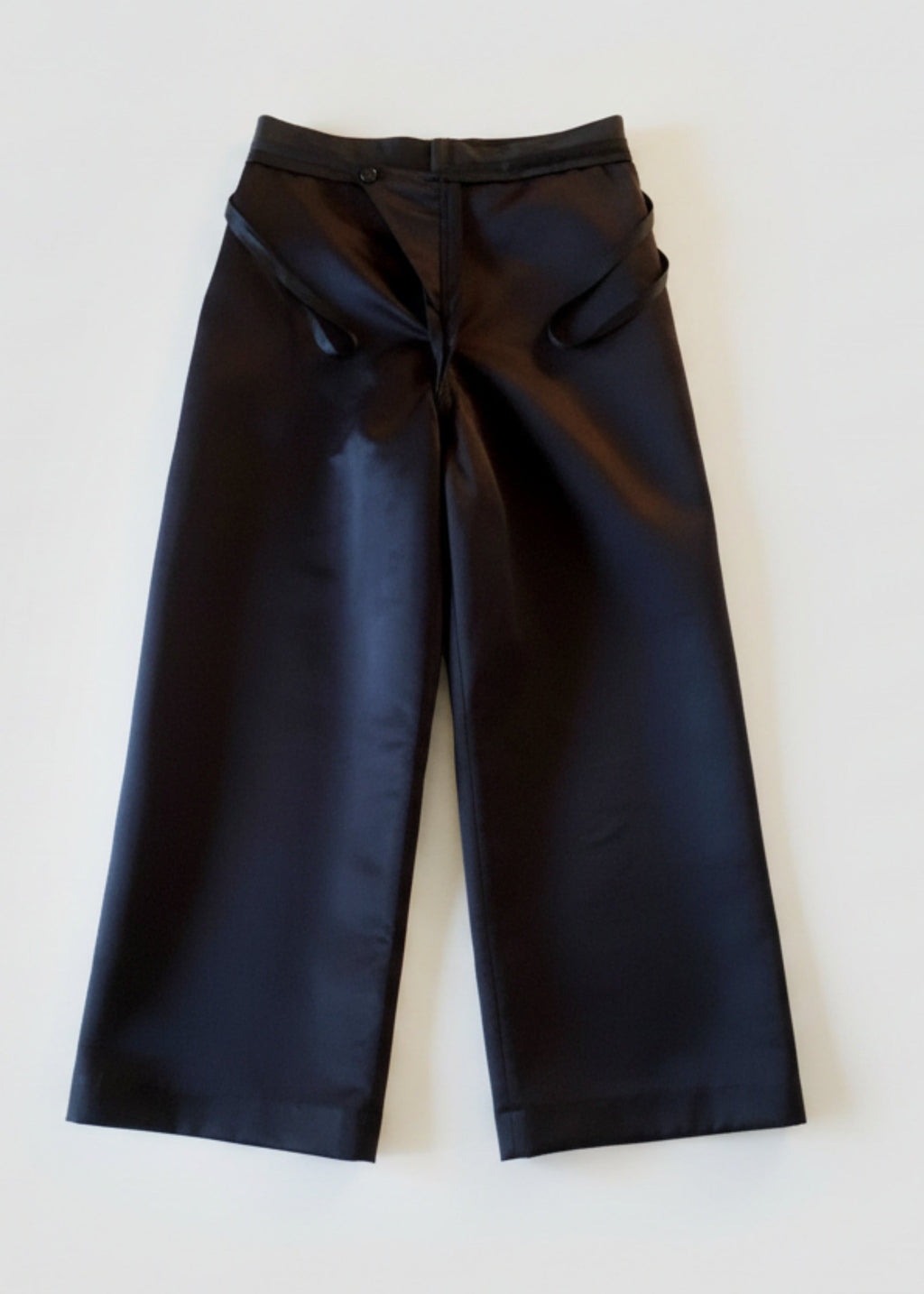 Stacy Stewart Smith Men's Black Leather Pleated Windsor Pants on mannequin 6'3" front satn lining view.