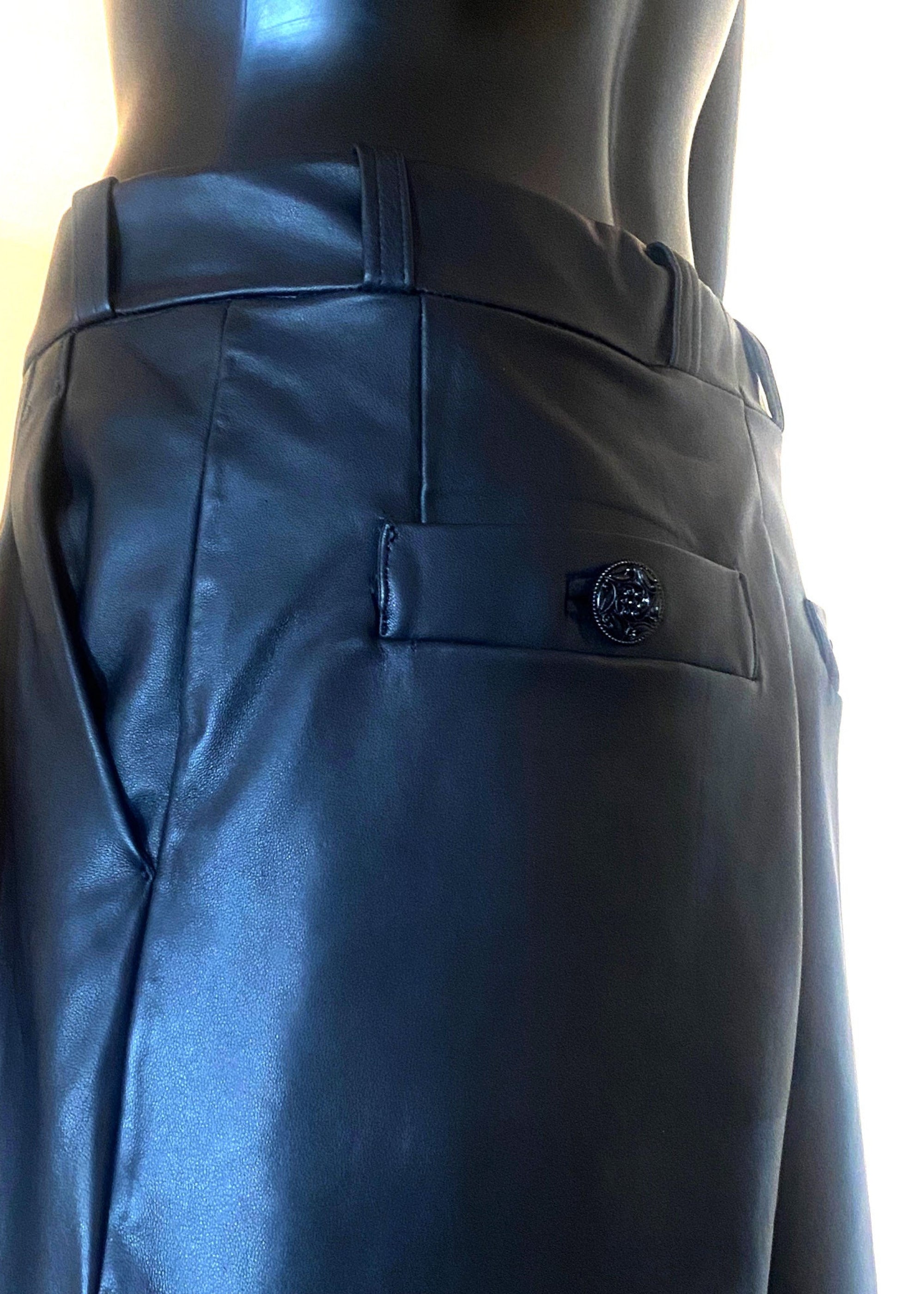 Stacy Stewart Smith Men's Onyx Leather Pleated Windsor Pants on mannequin 6'3" zoomed left pocket view.