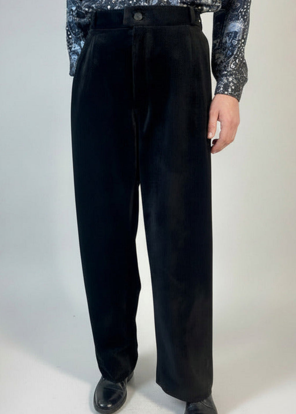 Stacy Stewart Smith Men's Onyx Suede Pleated Windsor Pants on a mannequin 6'3" frontal view with a gray backdrop.